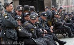 为应对反对派游行活动莫斯科市中心安置40道安检门